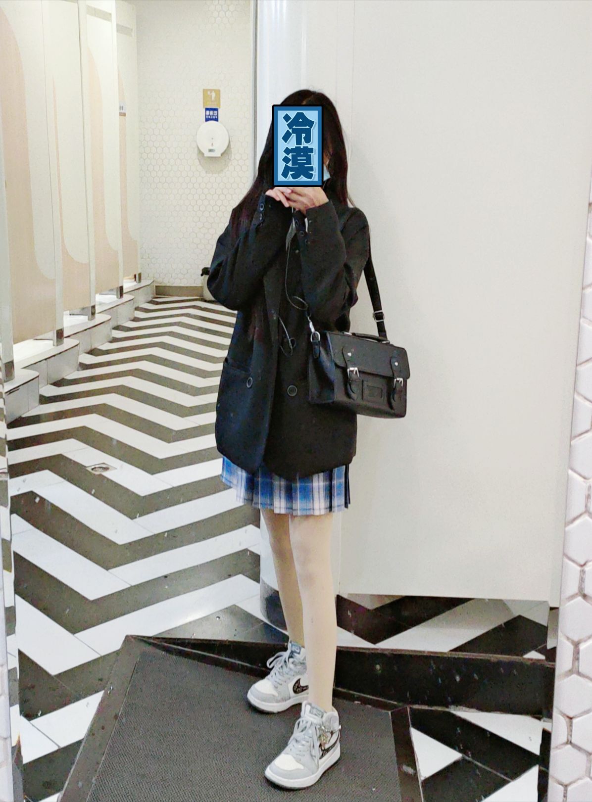 婷妹暂休的主播照片