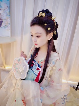 小老虎🎀休主播照片