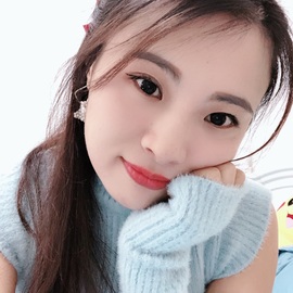 唯爱🌺小艾主播照片