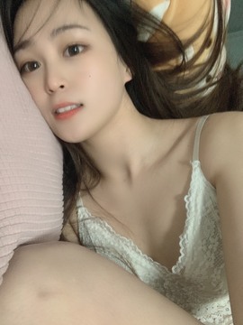 半岛铁盒🍓主播照片