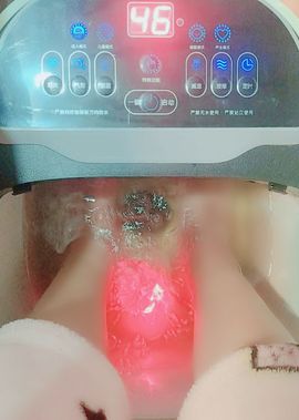 璐璐已换号播哈主播照片