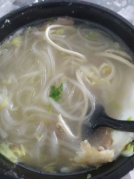 璐璐已换号播哈主播照片