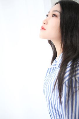 夏开心主播照片