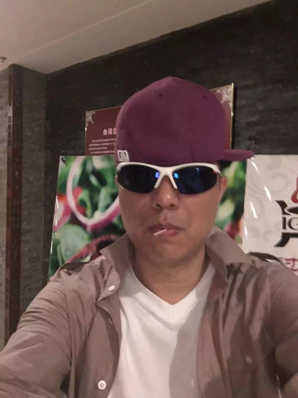 ♬茄酒人生♫主播照片