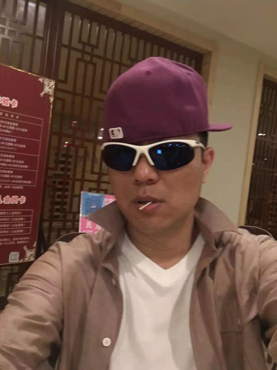 ♬茄酒人生♫主播照片