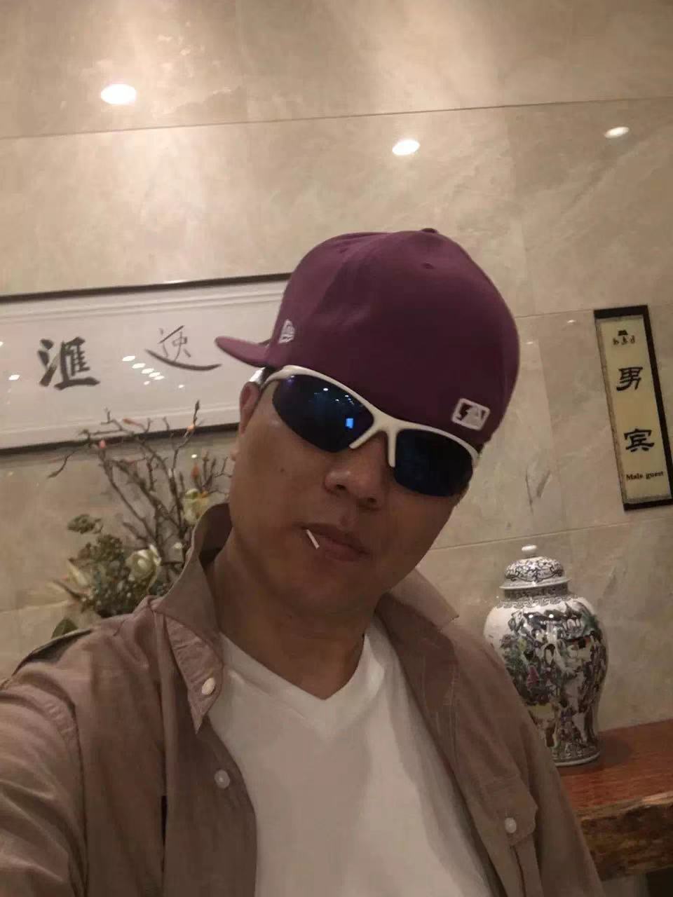 ♬茄酒人生♫主播照片
