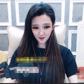 沈叁歲主播照片