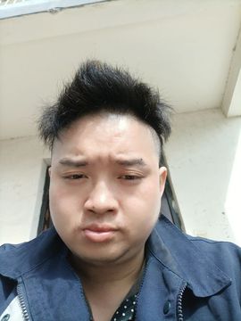 雄霸威武雄吧。主播照片
