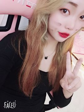 奶豆♛加油主播照片