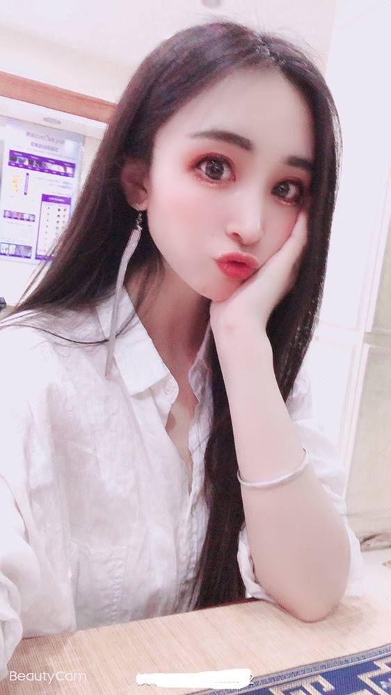 小玲宝🧸不连麦的图片