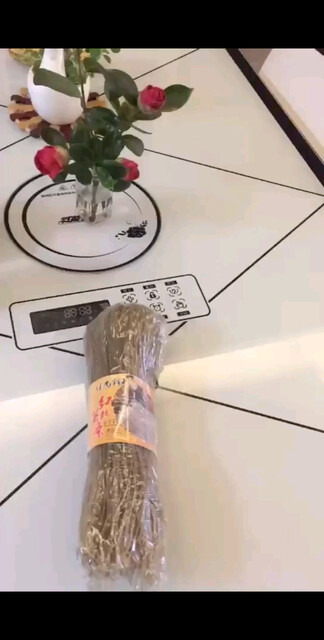 吃晚饭啦，今天买了红