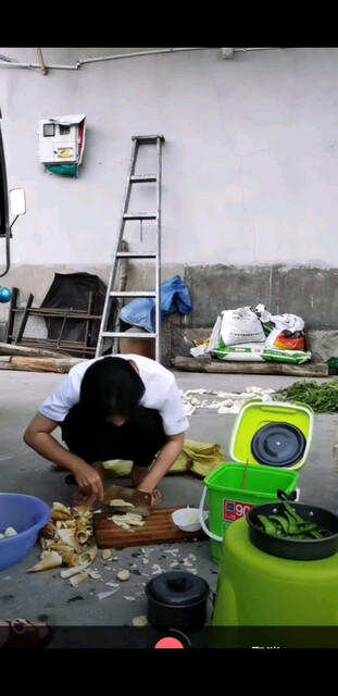 蹭块肉