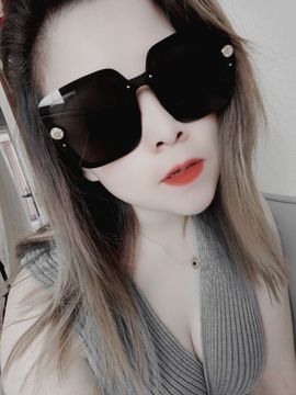迷人的小妖精👑的图片