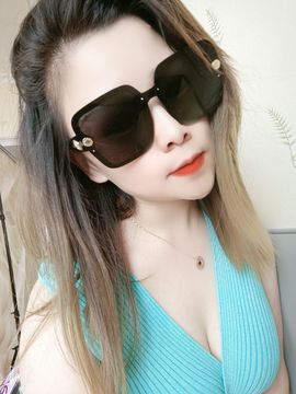 迷人的小妖精👑的图片