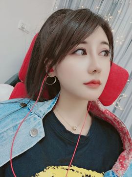 曼曼🌙暂停直播主播照片