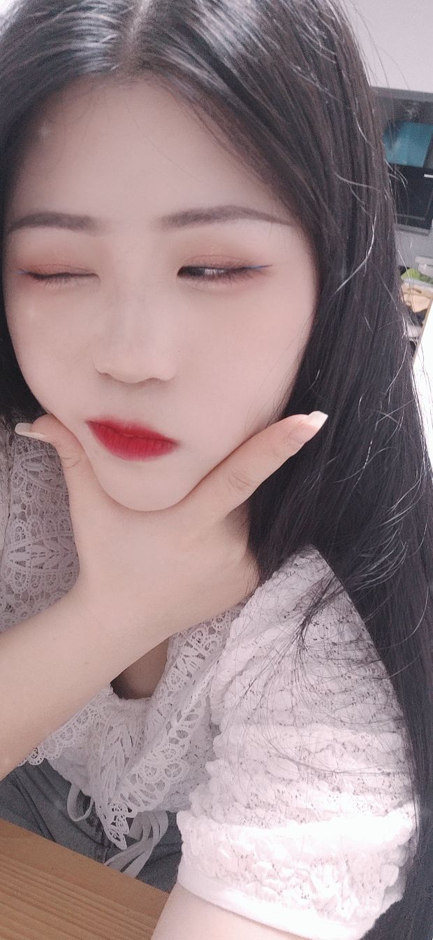 糯小九的主播照片