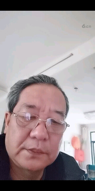 /狂笑