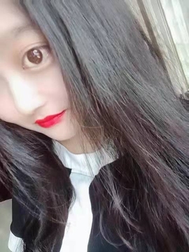 栗栗手中的半杯茶主播照片