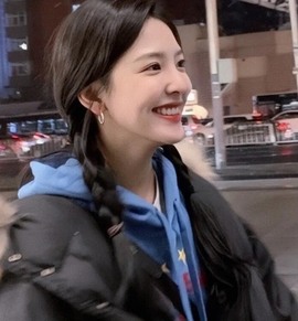 霸天妹妹主播照片