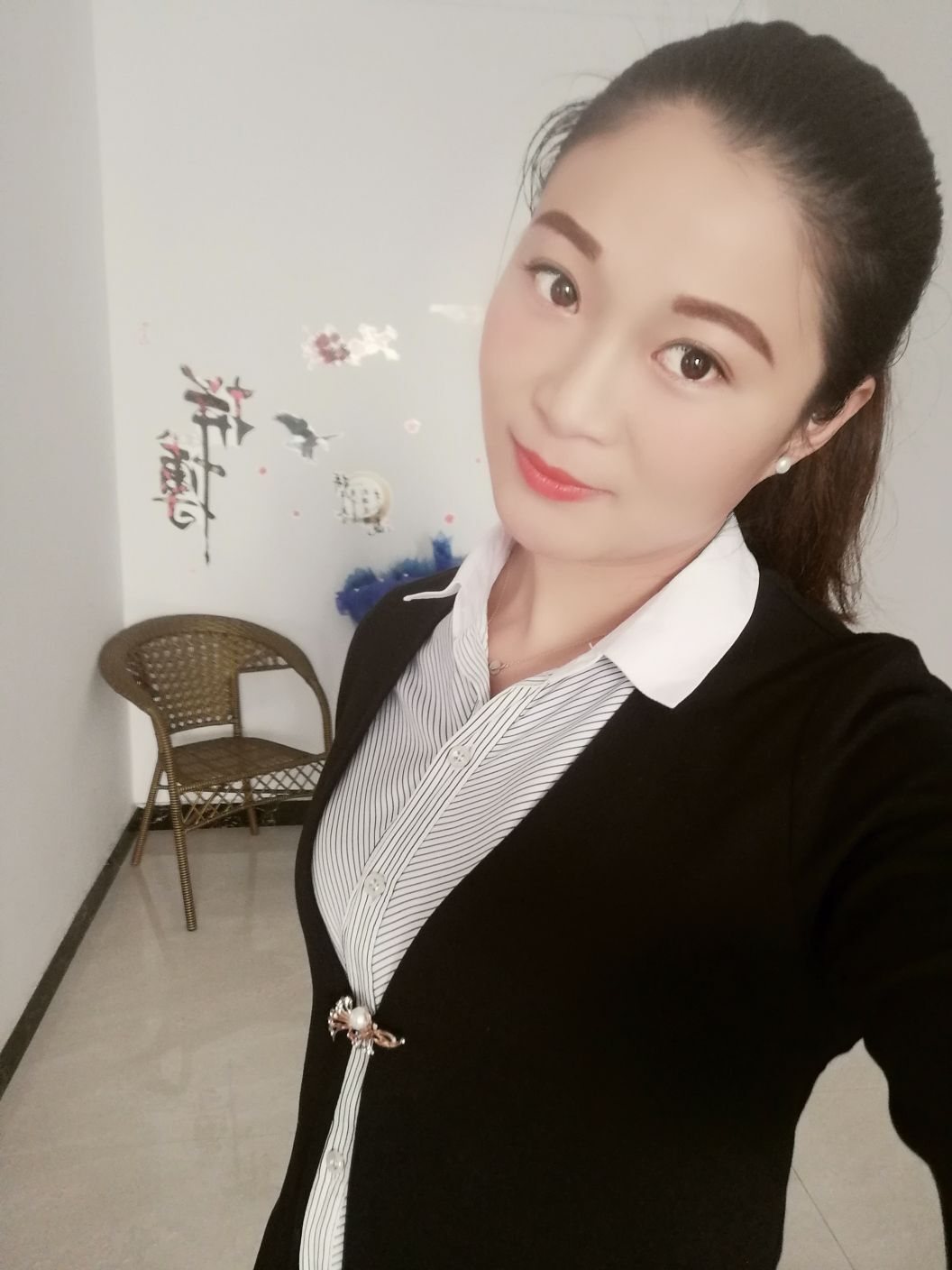 自信的小姐姐🤗🤗的图片