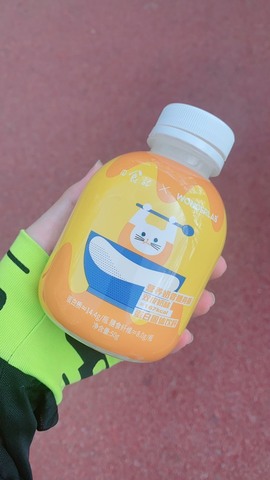 安静唱歌的䒕麻花我白主播照片