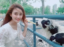 跑调嘉💟休主播照片