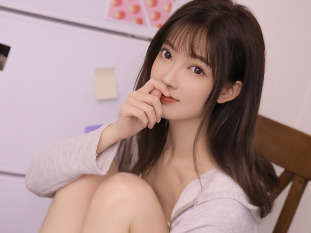 莜莜🐾海报