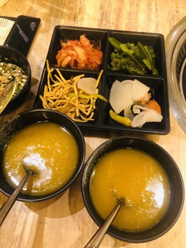 仟亿加油主播照片