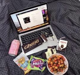 钱小亿主播照片