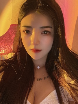 思思👑主播照片
