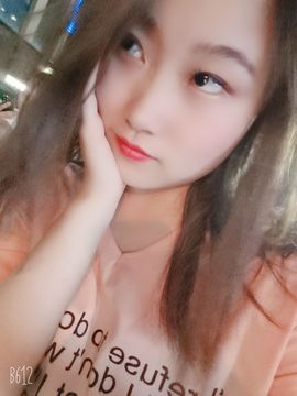 夏开心主播照片