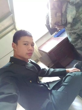 橄榄绿.主播照片