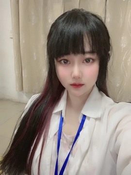 小小西521主播照片