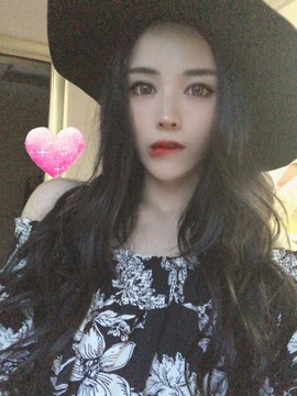 娜塔莎退主播照片