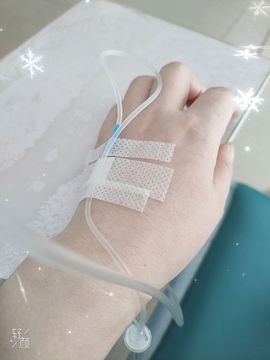 素雅依依暂休主播照片