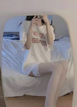 蜜雪儿感恩神秘哥接生主播照片