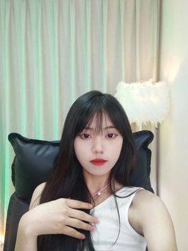 新人俐俐主播照片