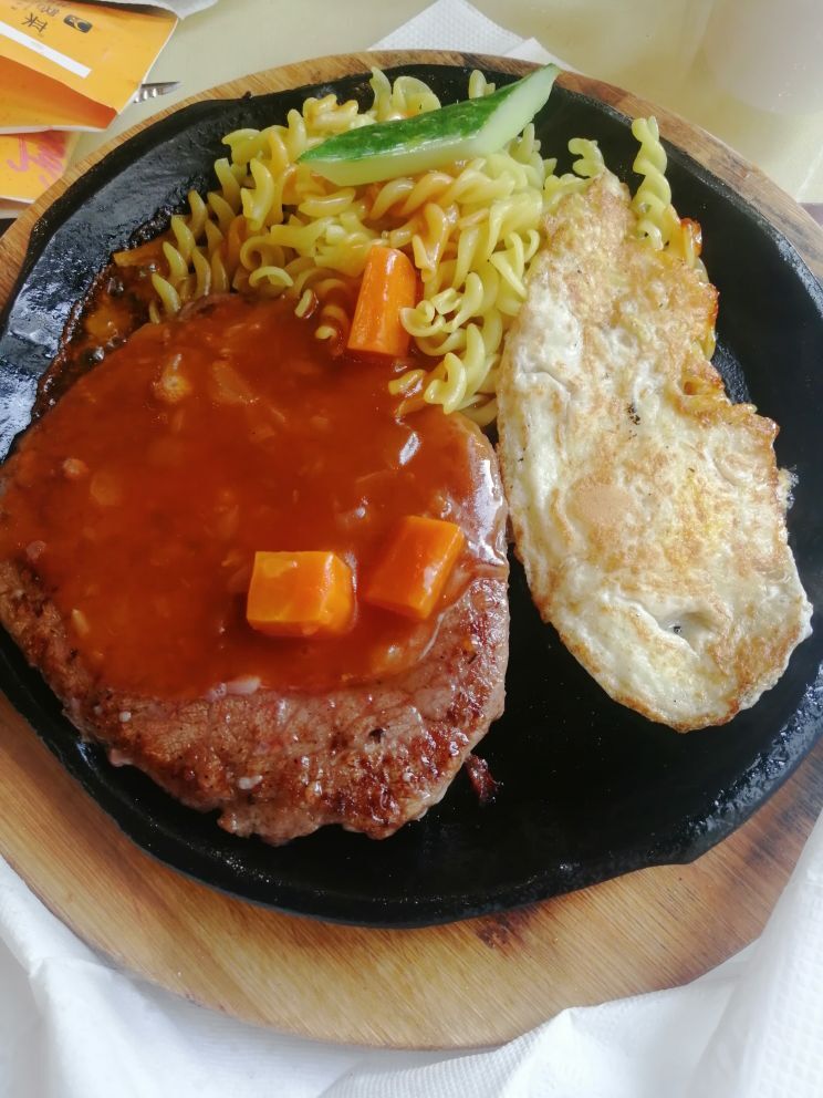 婷丫頭在等一個(gè)人的主播照片