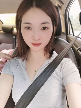 千秋雪yiliya主播照片