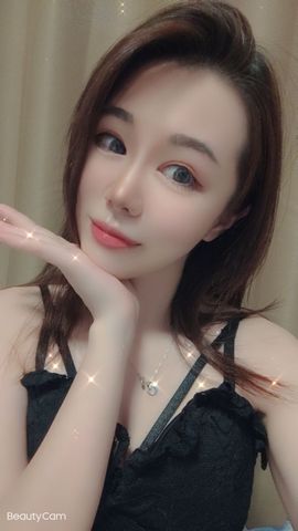 巧乐兹求宠爱主播照片