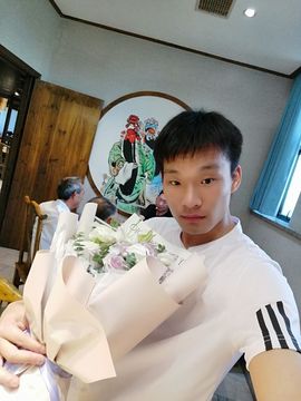 留我一个人等候主播照片