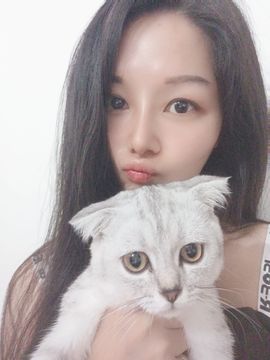👑䒕暖宝好运旺旺旺主播照片