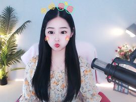 旺旺女孩☞主播照片