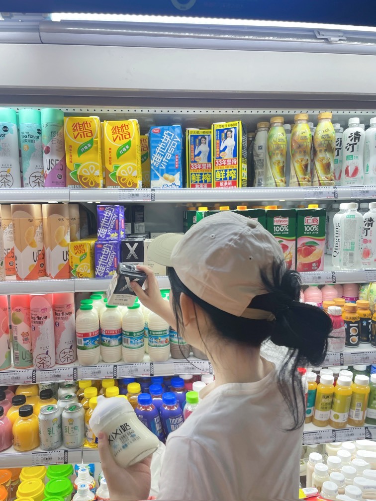 温幼安主播照片