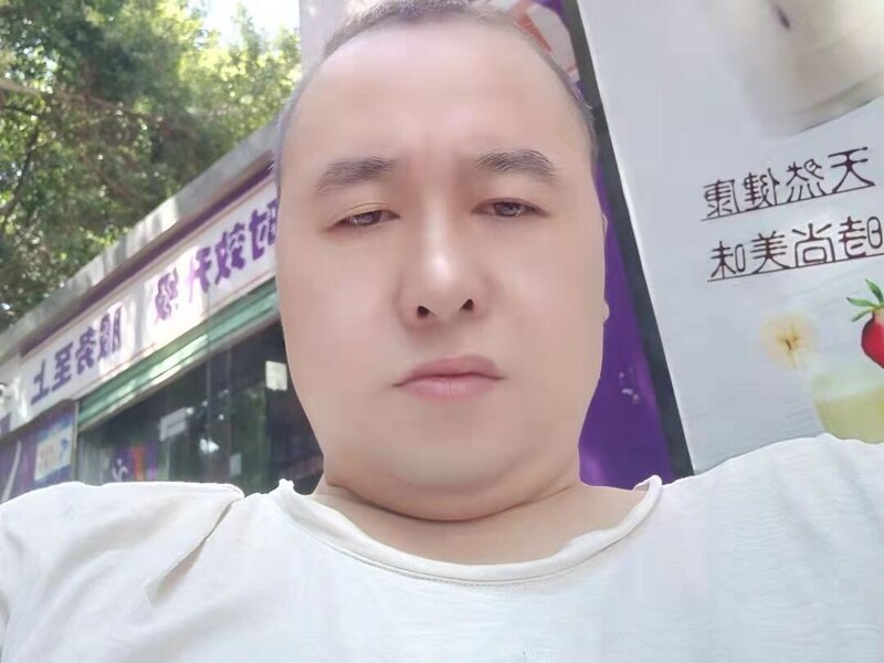 子默；的主播海报