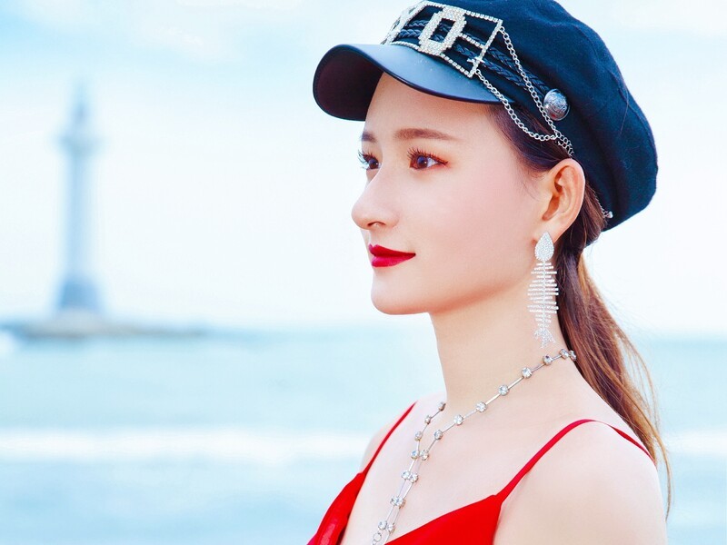 夏小柚请假的主播海报