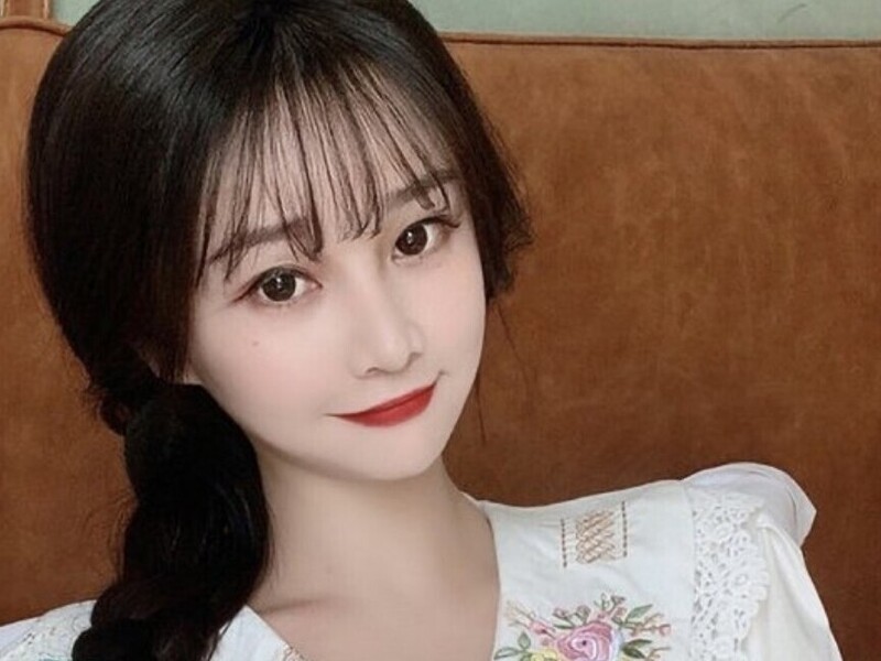 li梨涡的主播海报