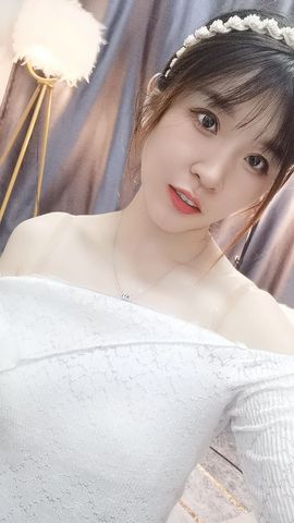 苏甜he主播照片