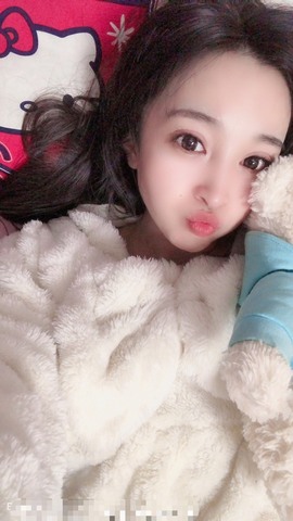 小玲宝🧸安静唱歌主播照片