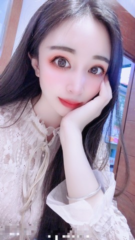 小玲宝🧸安静唱歌主播照片